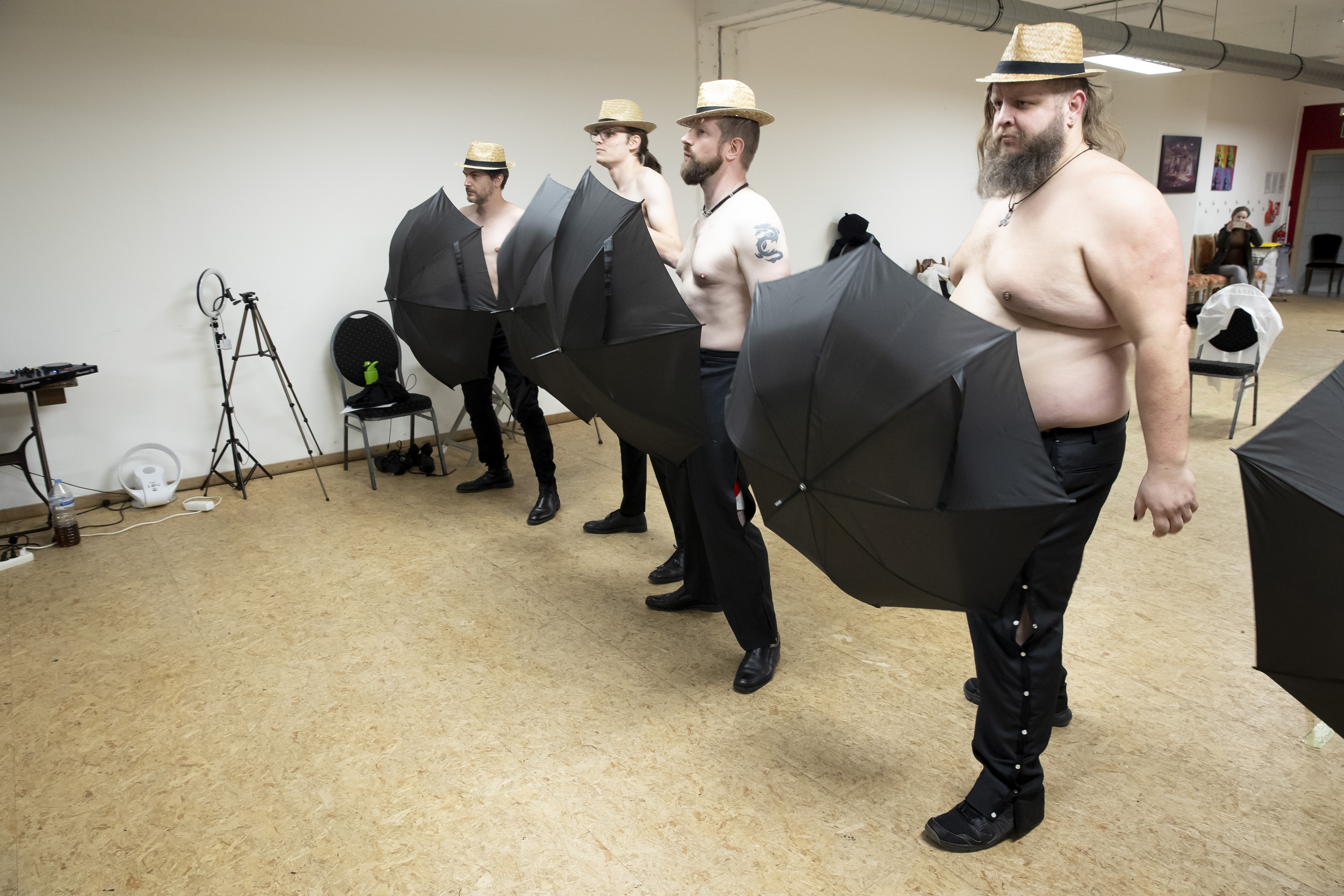 Male burlesque Mannen, lekker draaien met die kont! Panorama foto