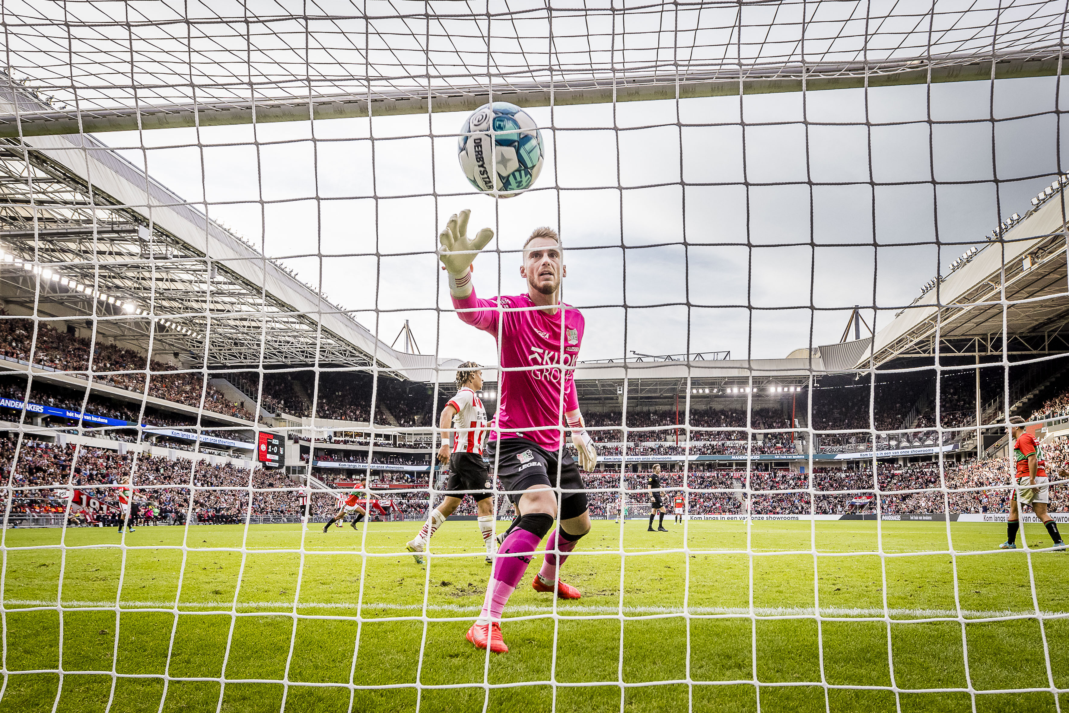 Is Jasper Cillessen echt zon naar mannetje? Panorama foto