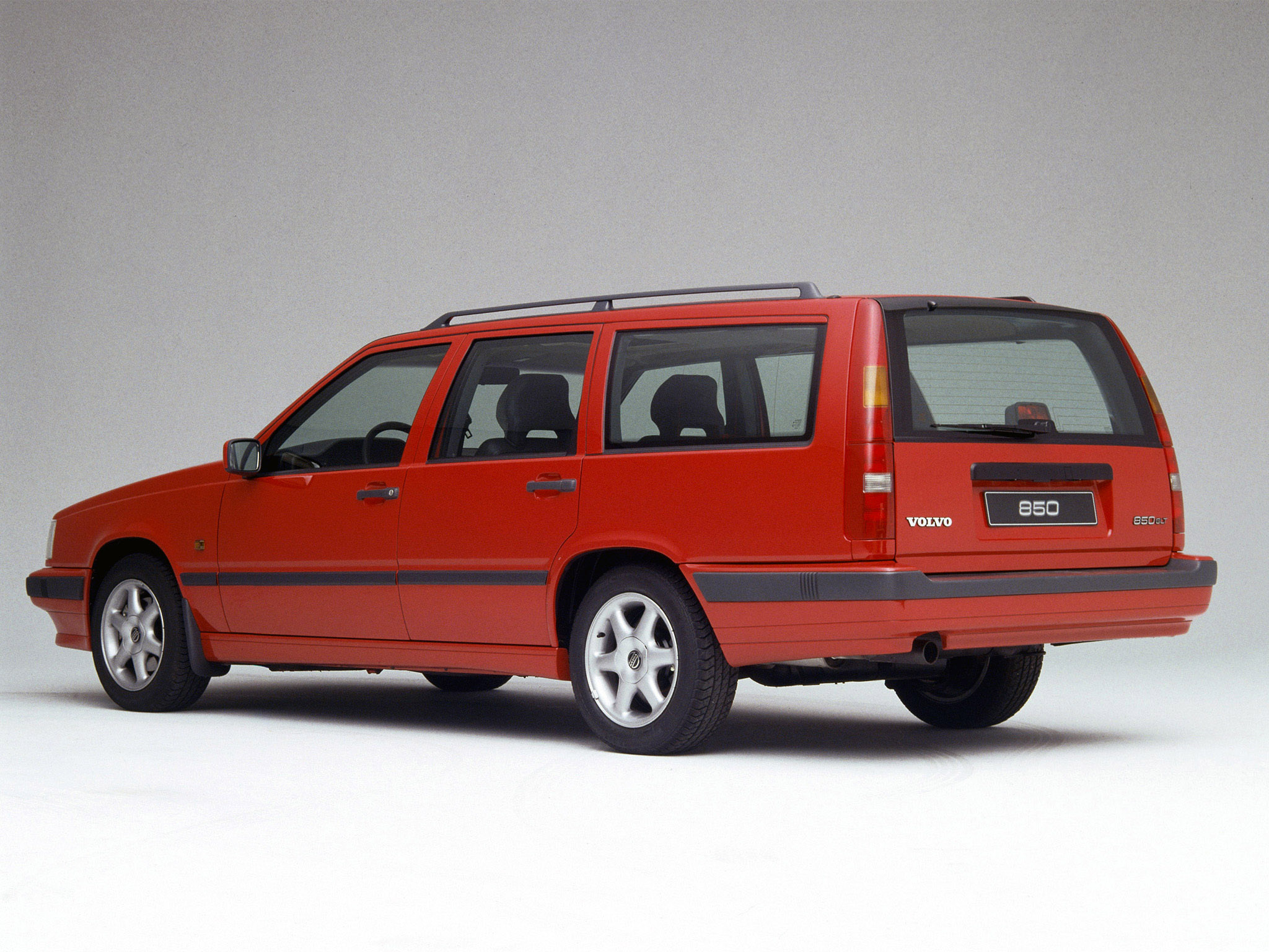 595d519aa7_u-zoekt-een-volvo-850-estate.jpg