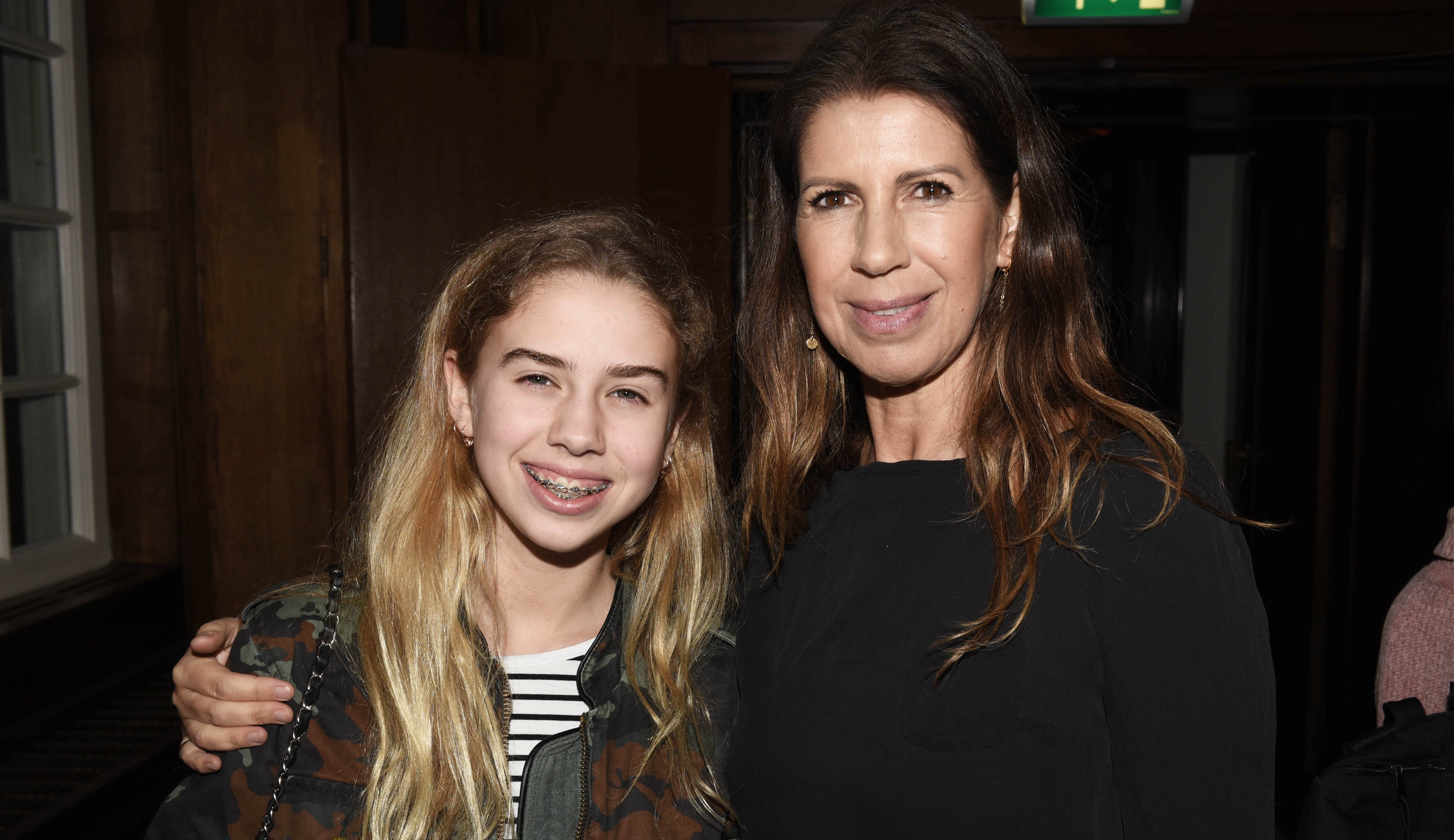 Abbey Hoes Isa Hoes / Tattoo