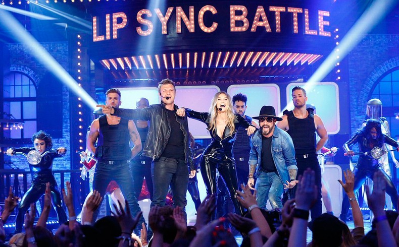 Wil je zien: Gigi Hadid lipsynct de Backstreet Boys en krijgt gezelschap
