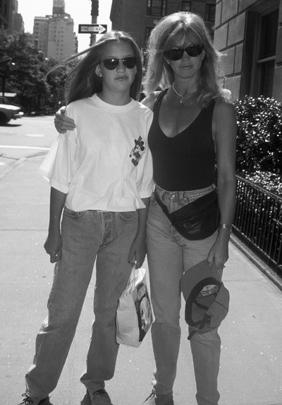 Goldie Hawn and daughter Kate Hudson walking along Park Avenue