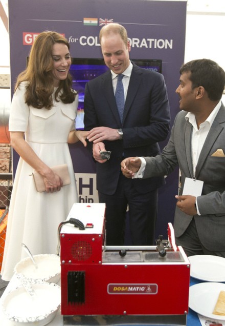 William en Kate kregen een lesje Braille en dit is wat zij typten...