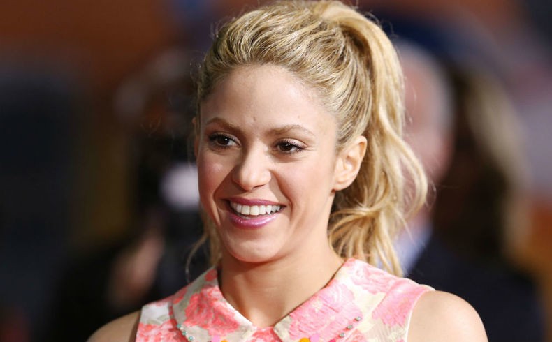 Steel de romantische look van Shakira