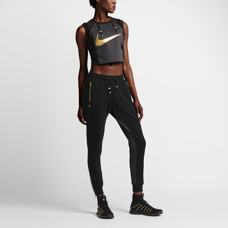 Zien: de gouden collectie van Nike x Olivier Rousteing