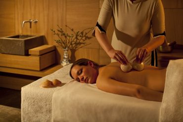 Conservatorium Hotel_Akasha Holistic Wellbeing Centre - Hot Stones Massage