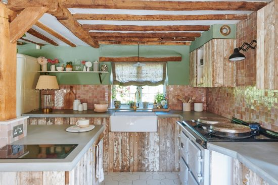 Binnenkijker: Eclectische cottage in de Britse countryside