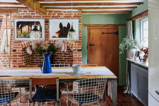 Binnenkijker: Eclectische cottage in de Britse countryside 