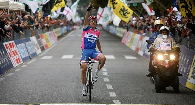 Damiano Cunego, een van de meest succesvolle Lampre-renners aller tijden, wint de Ronde van Lombardije in 2008.